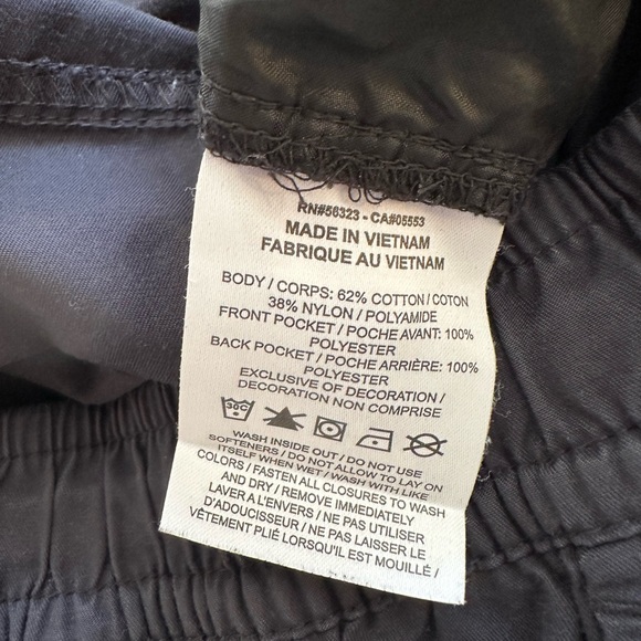 Nike Men's Dark Cargo Pants - Picture 8 of 9